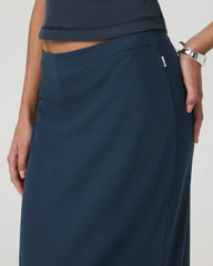 Pose Column Skirt