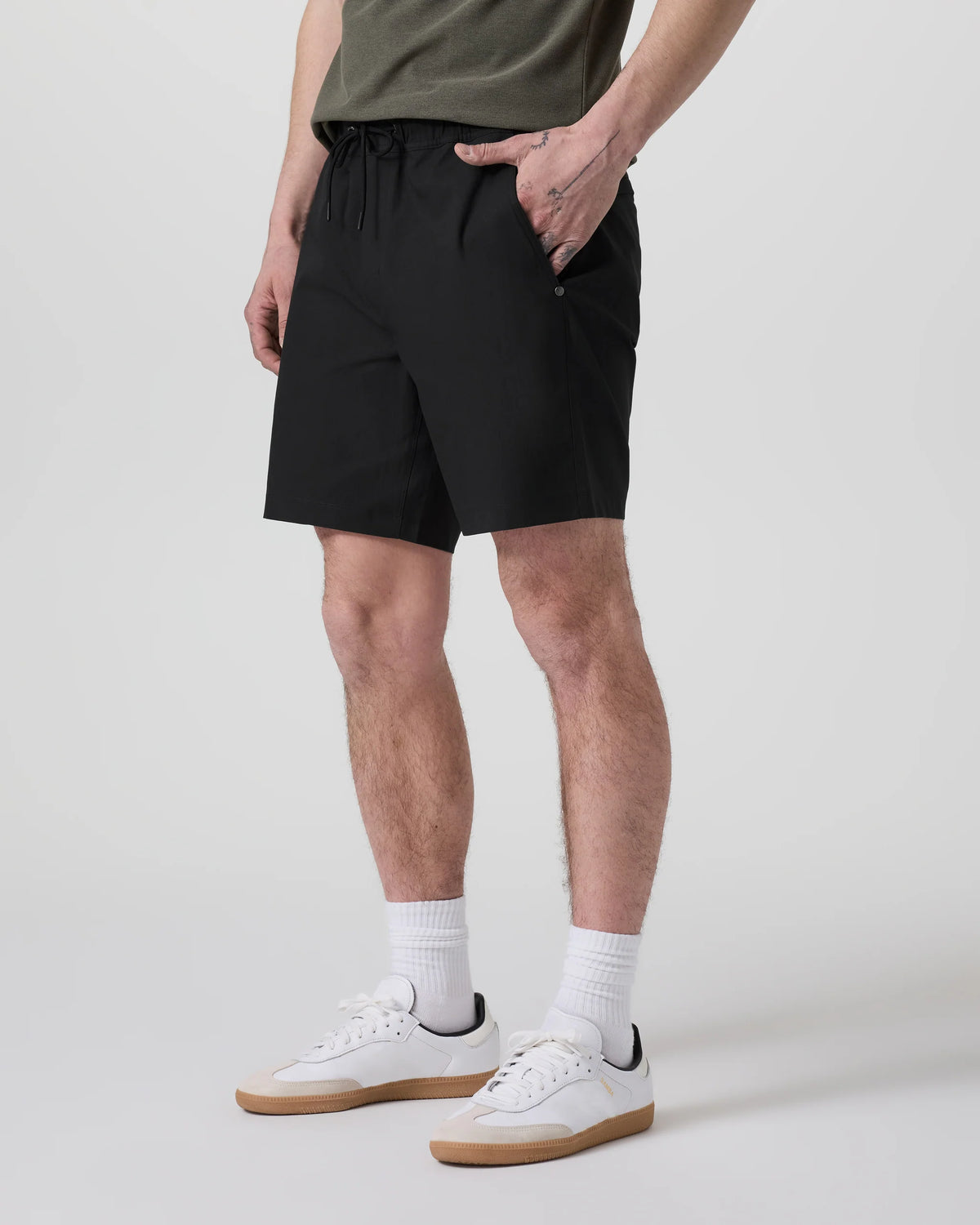 Cascade Crinkle Elastic Waist Short 8"