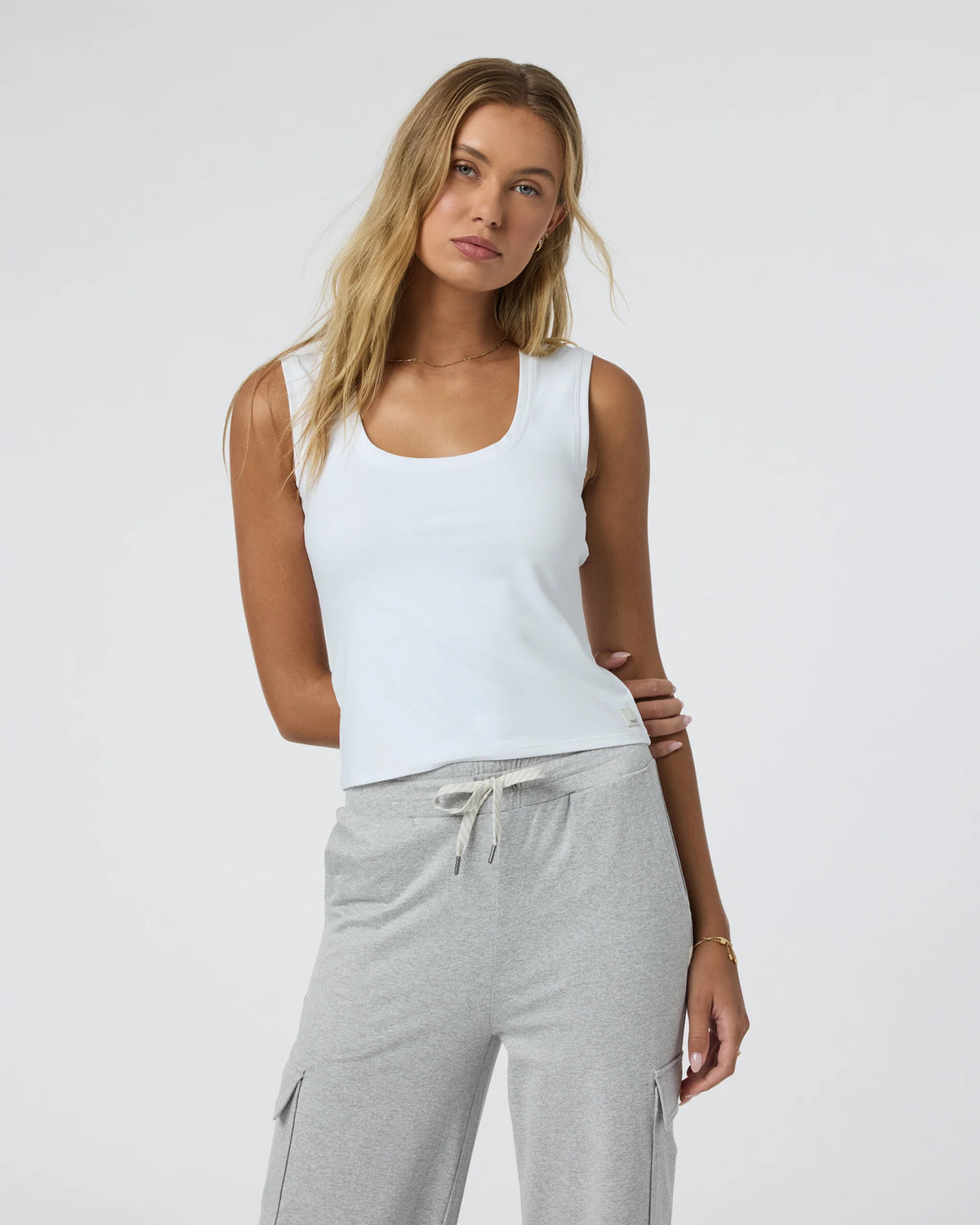 Halo Essential Scoop Tank Long